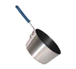 Vollrath Z434412 4.5 Qt. 11 Gauge Aluminum With Natural Finish Exterior Wear-Ever Tapered Sauce Pan